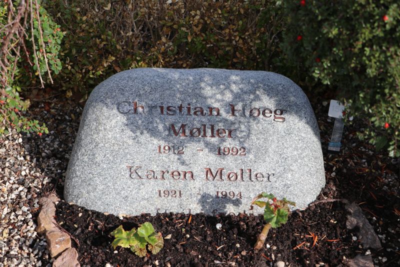 Karen  Moeller  .JPG